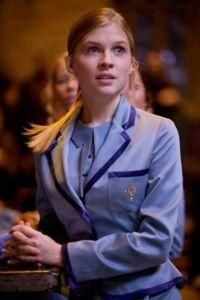 nascuta in 1977
is a fictional character from the harry potter series of books.
she first appeared